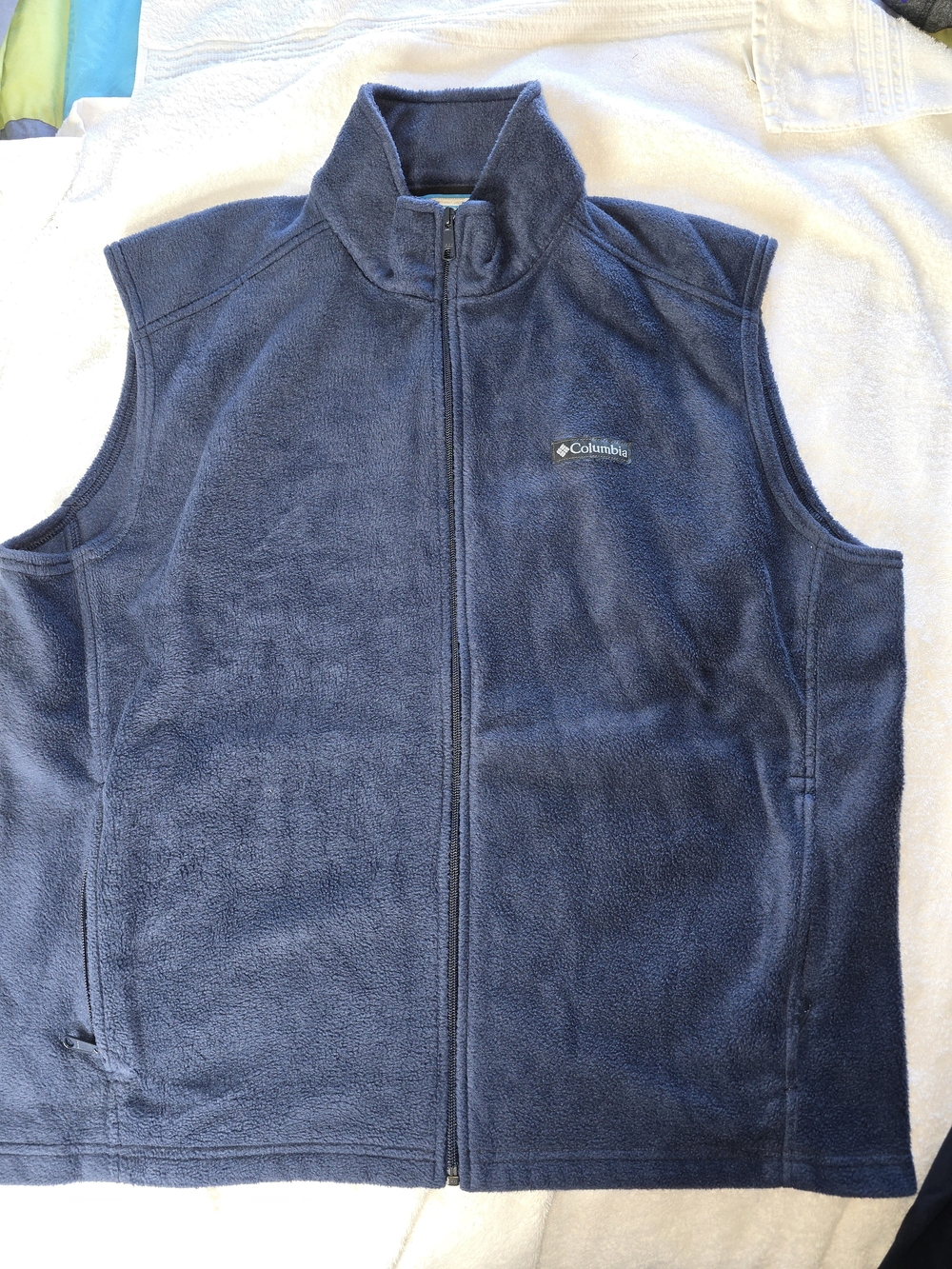 Columbia Men's Dark Blue Fleece Vest - Full Zip